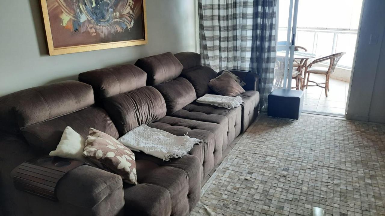 Apartamento Apto 3 Quartos No Centro A Beira Mar